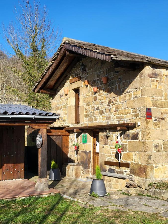 Cabana Pasiega La Quemada San Pedro Del Romeral المظهر الخارجي الصورة